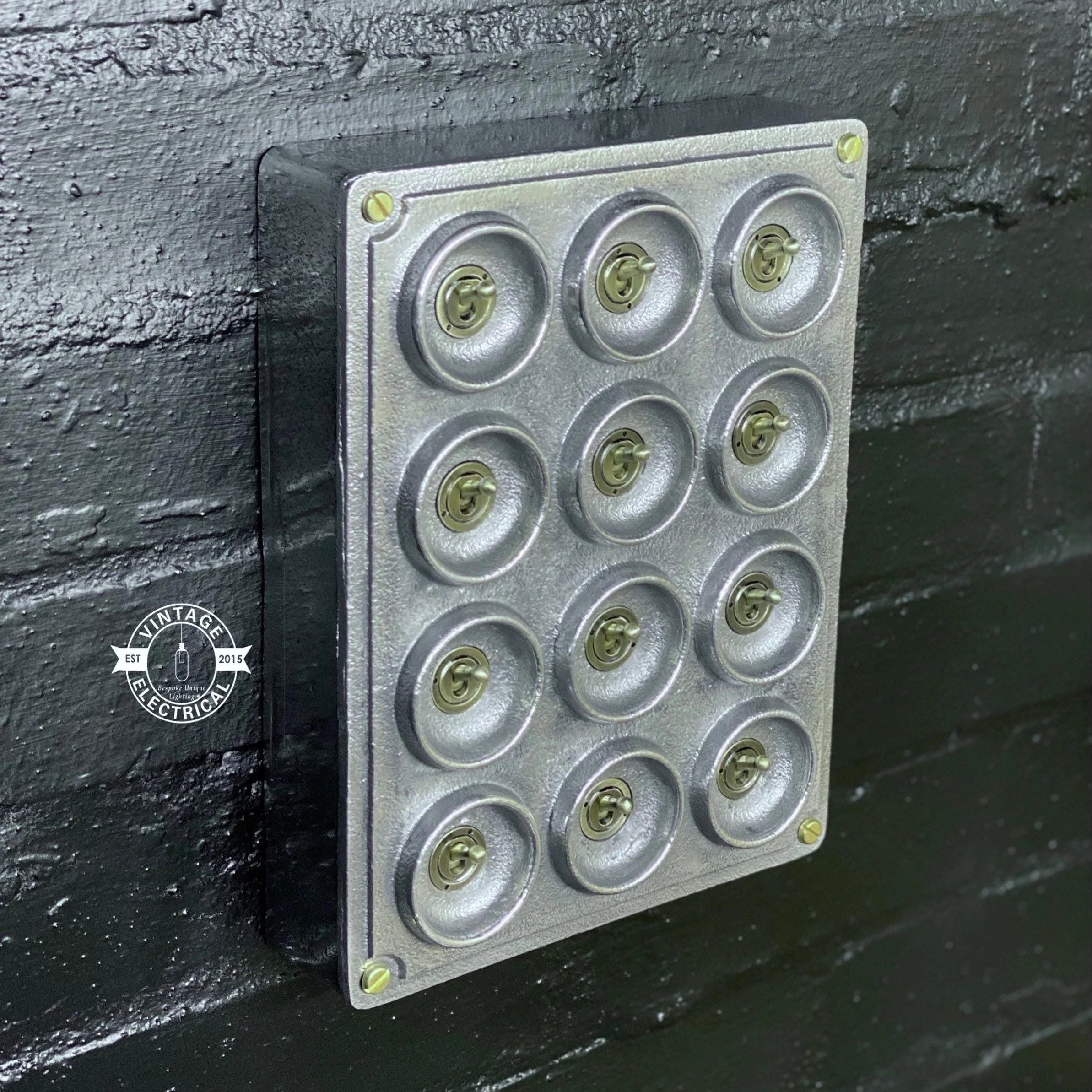 12 Gang 2 Way Cast Aluminium Industrial Toggle Switch Light Panel - Image 3