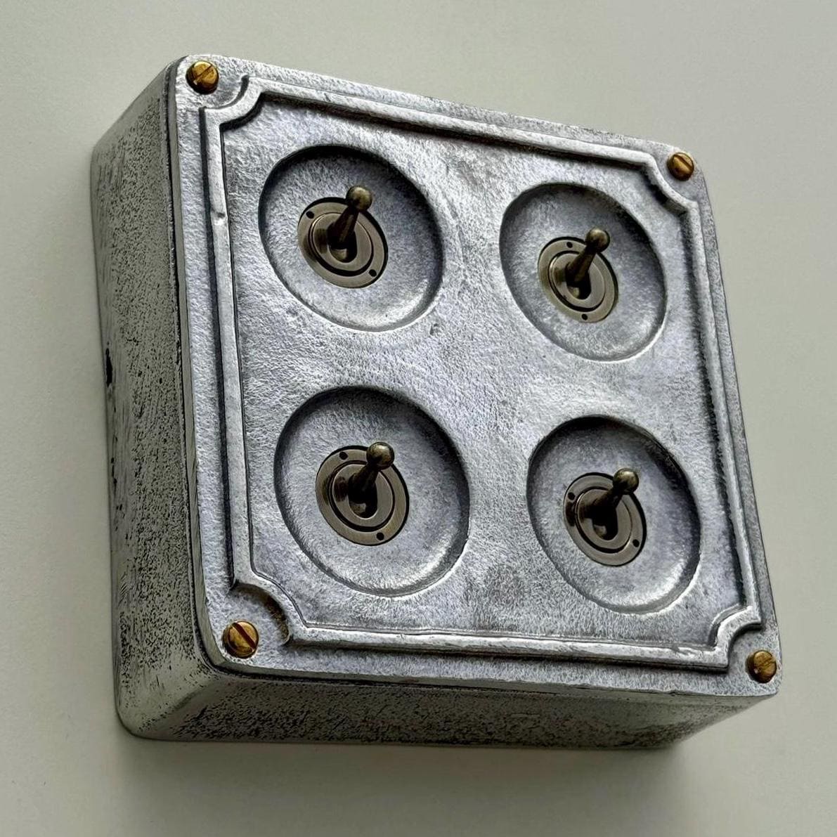 4 Gang 2 Way Solid Cast Metal Surface Mounting Conduit Light Switch Industrial - Image 2