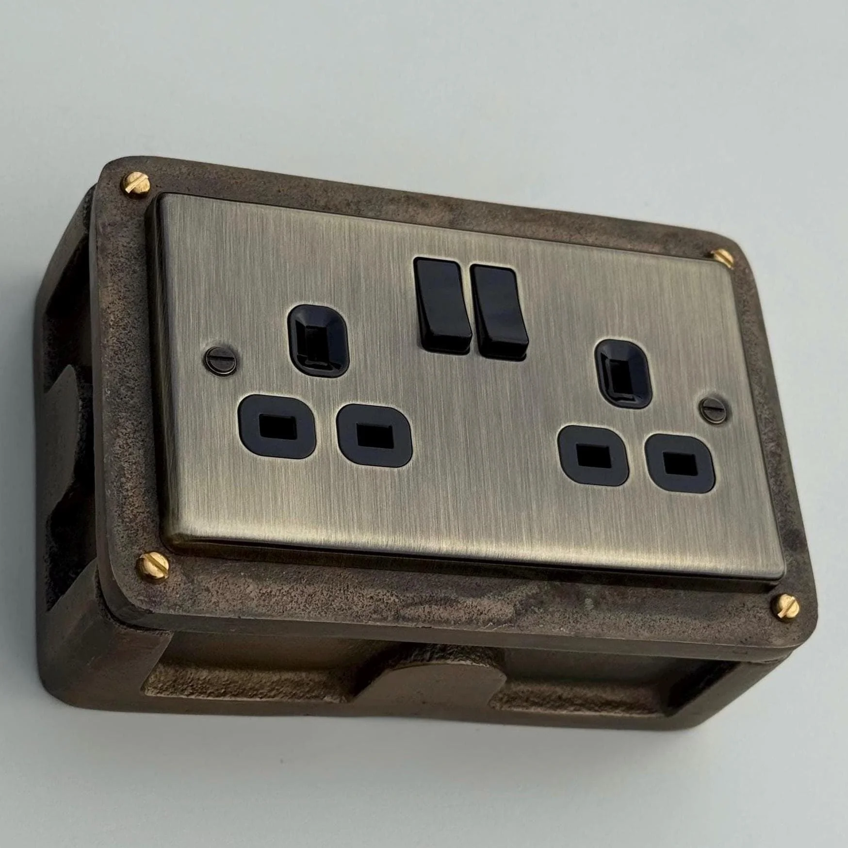 Antique Brass Double Switched Solid Cast Metal Conduit 2-Gang Socket + 2 Outlet Type A & C USB Charger - Image 11