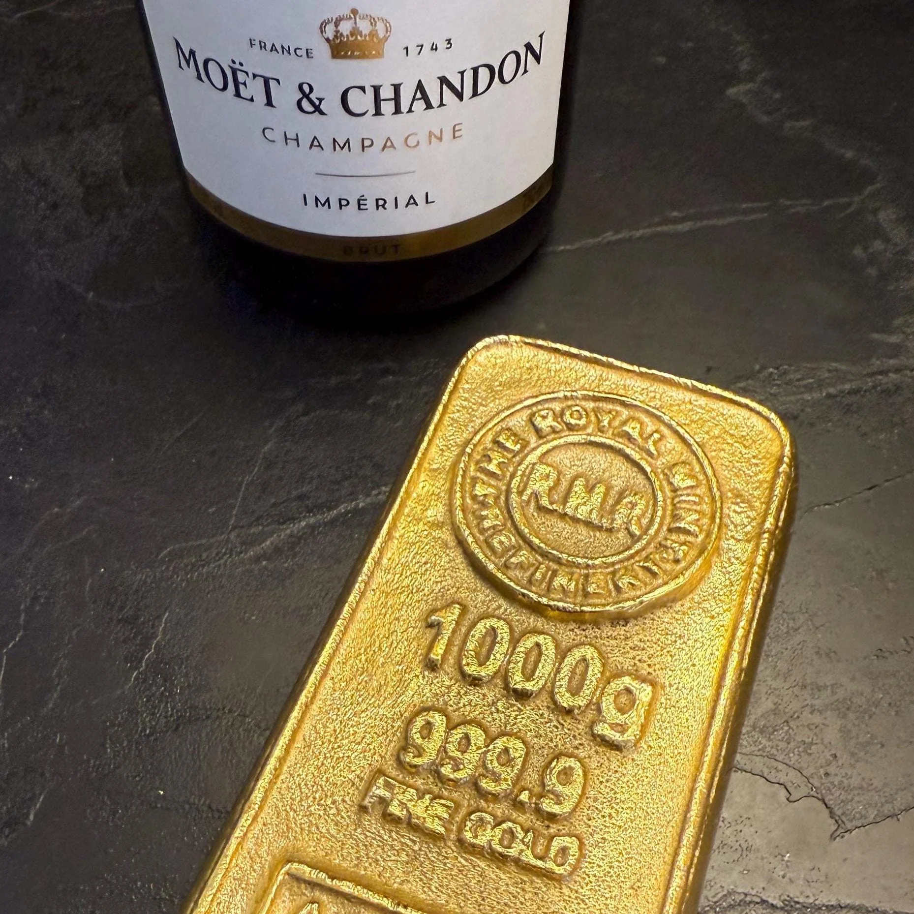 Cast Iron Gold Bullion Bar Paper Weight - Image 7