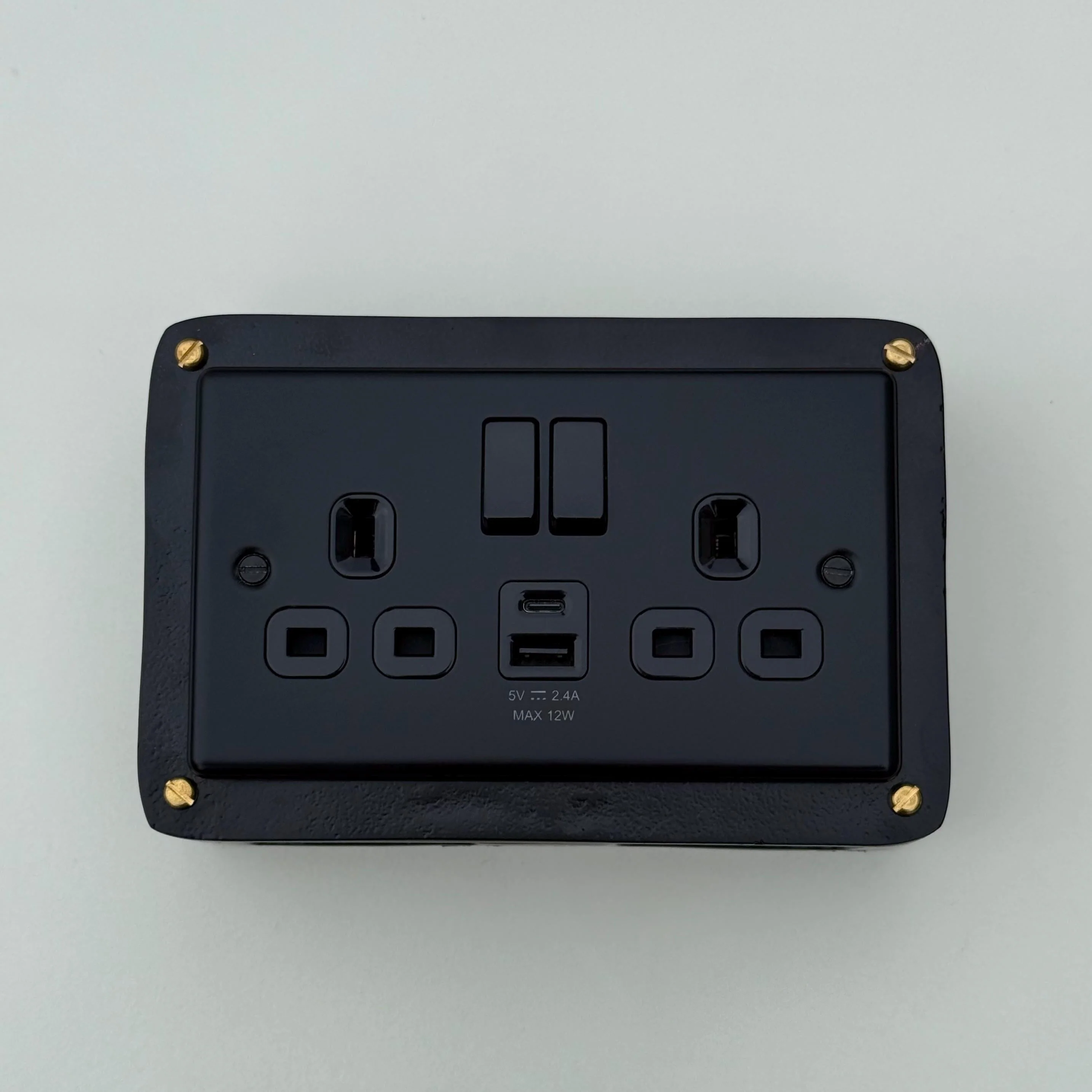 Matt Black Double Switched Solid Cast Metal Conduit 2-Gang Socket + 2.4A 12W 2 Outlet Type A & C USB Charger - Image 4