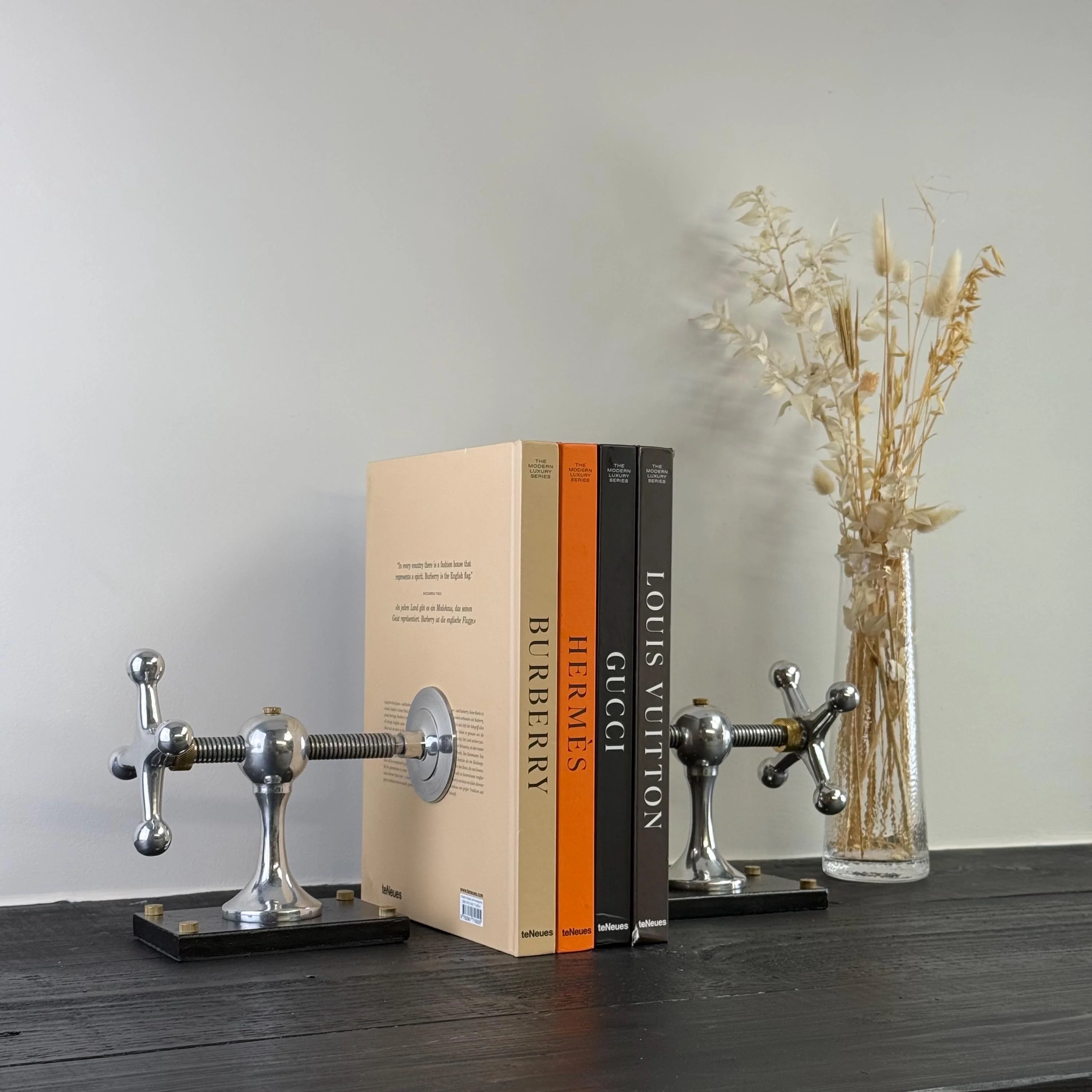 Windlass Bookend Retro Book DVD Organizer - Image 3