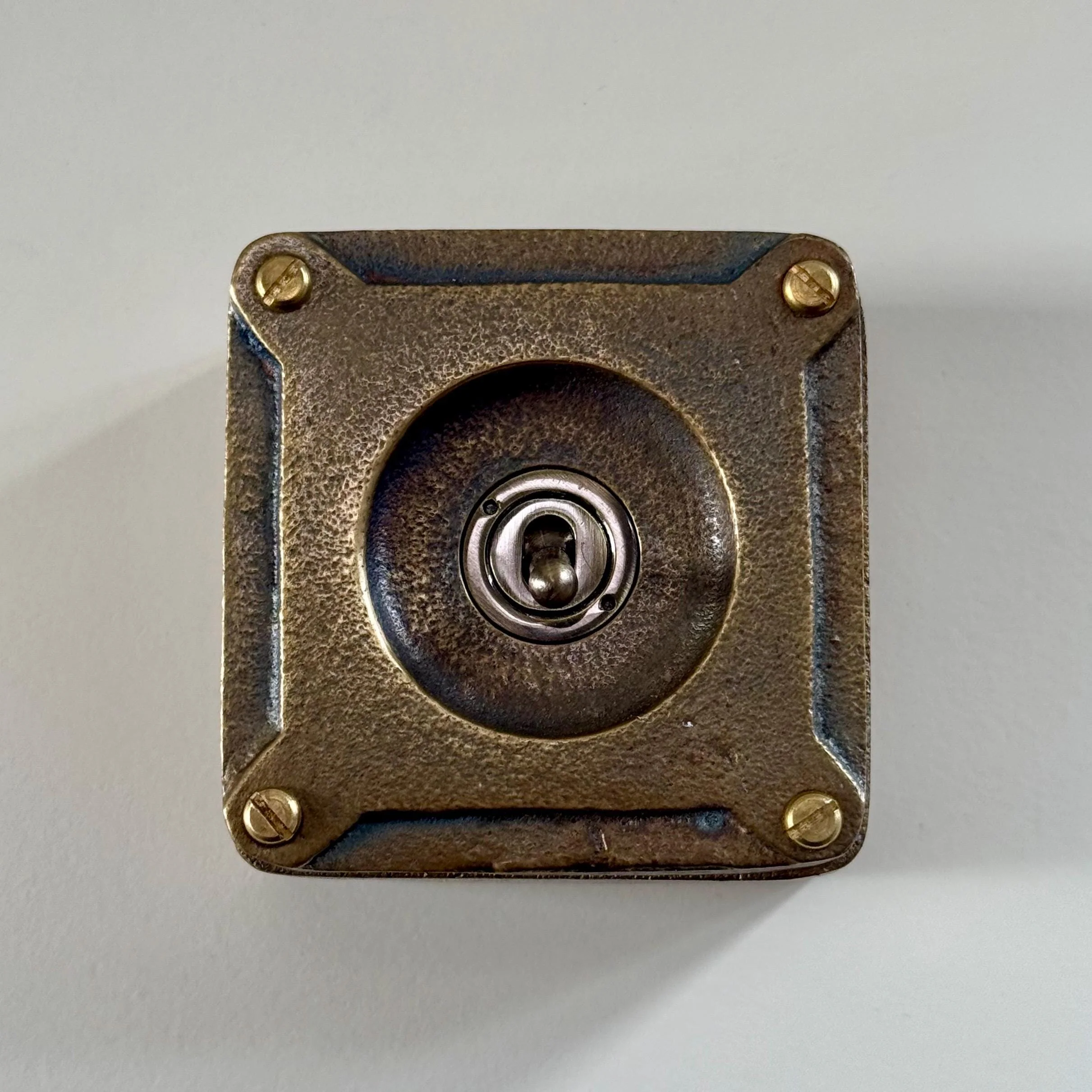 Single Gang Bronze Solid Cast Metal Surface Mounting Light Switch Industrial 2 Way - BS EN Approved Vintage Britmac Style - Image 4