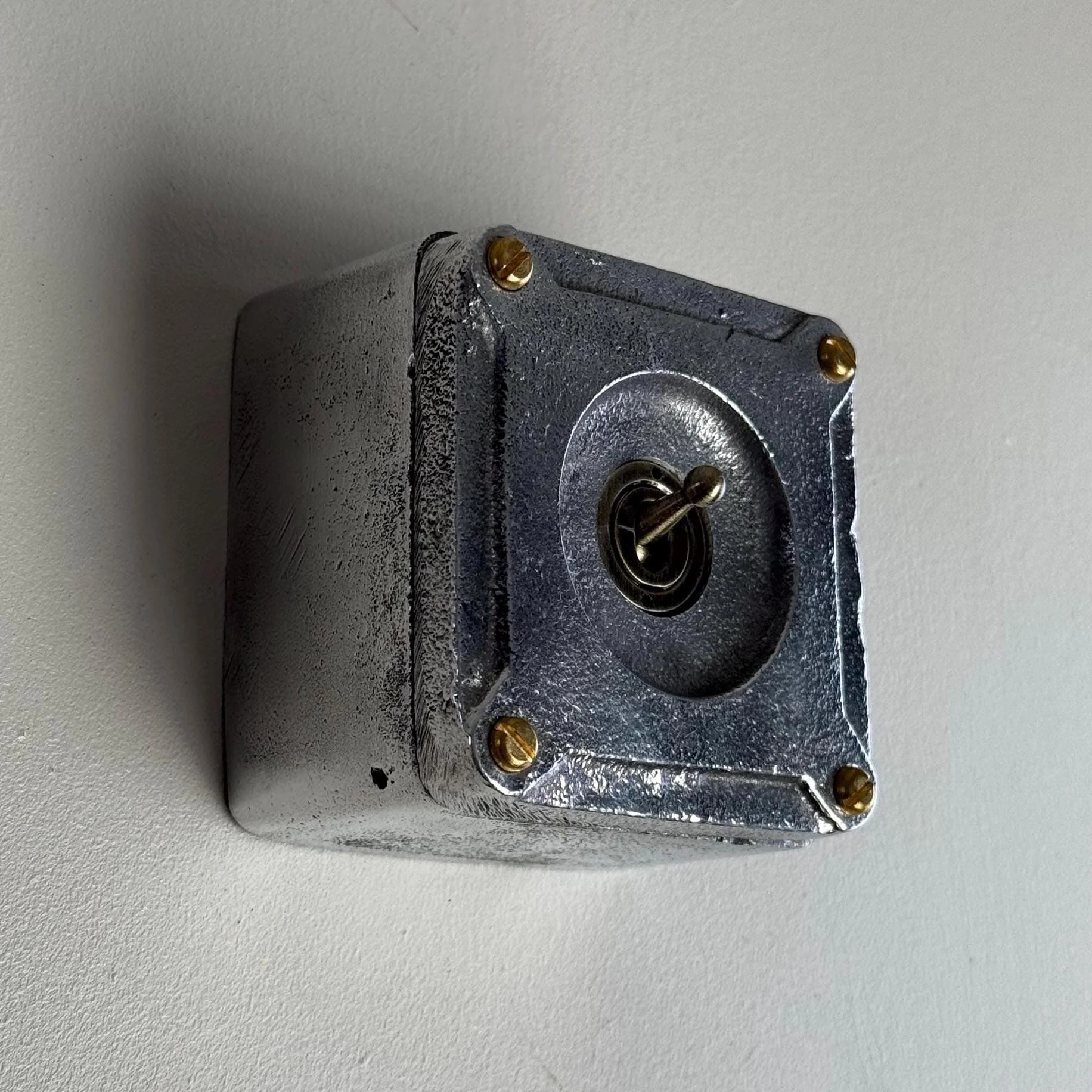 Single Gang 2 Way Conduit Surface Mounting Light Switch Solid Cast Metal Industrial ~ BS EN Approved Vintage Britmac Style - Image 10
